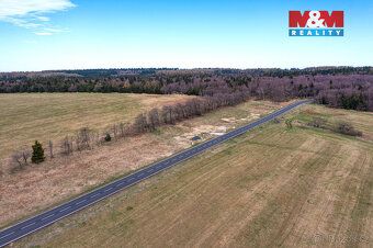 Nabízíme k prodeji udržovaný pozemek o výměře 1 506 m² v kat
