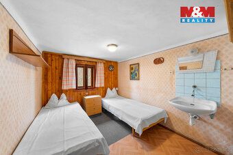 Nabízíme k prodeji samostatný rodinný dům v klidné části Lab