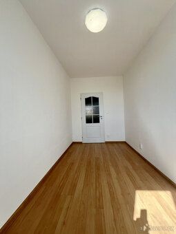 Slunný a prostorný byt 3+1 s balkonem | Slezská Ostrava – ul