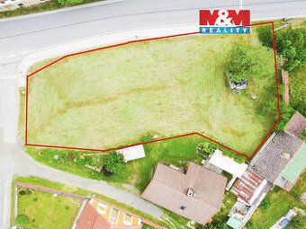 Nabízíme k prodeji oplocený pozemek o výměře 764 m² v obci M