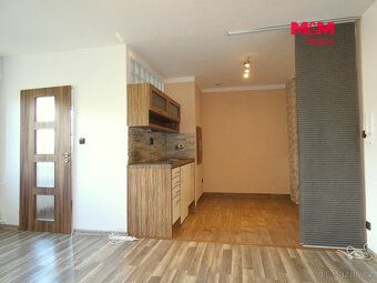 Do wynajęcia nietypowego mieszkania 1+kk, 30 m2, winda. Po