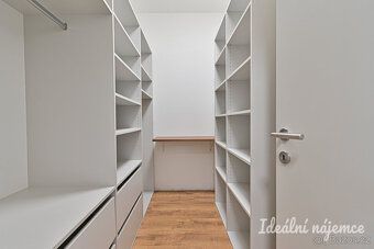 K dlouhodobému podnájmu nabízíme krásný moderní prosluněný b