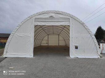 Šířka: 9,15m Délka: 16m Výška: 4,5m Oblouková hala. Čelní st