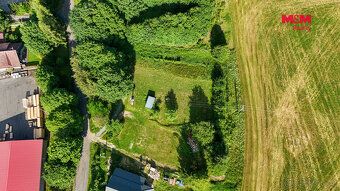 We offer an attractive building plot for sale measuring 955