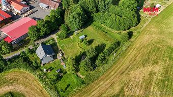 We offer an attractive building plot for sale measuring 955