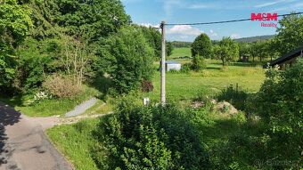 We offer an attractive building plot for sale measuring 955