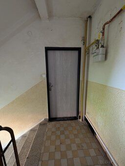 Пропонуємо орендувати просторий квартиру площею 2 + 1 м²
