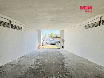 V zastoupení majitele nabízíme ke koupi prostornou garáž o v