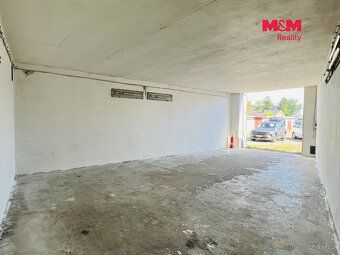 V zastoupení majitele nabízíme ke koupi prostornou garáž o v