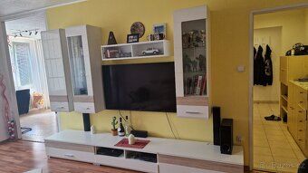 I offer for rent a bright apartment with a useful area of
