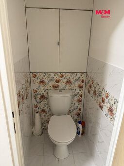 Oferujemy do wynajęcia jasny apartament 2+1 o powierzchni