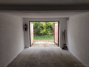 Pronájmu garáž na Komendě v Opavě. Rozměry 5,60 x 3,20, 17,9