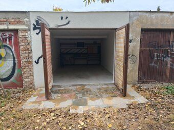Pronájmu garáž na Komendě v Opavě. Rozměry 5,60 x 3,20, 17,9