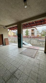 Wynajmę pomieszczenia niemieszkalne, częściowo wyposażone