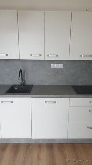 Nowoczesny i jasny apartament 1+kk z dużym balkonem (11