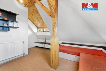 We offer you a family house in the city district of