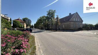 Hledáte prostorný domov, který vám nabídne klid a soukromí? 