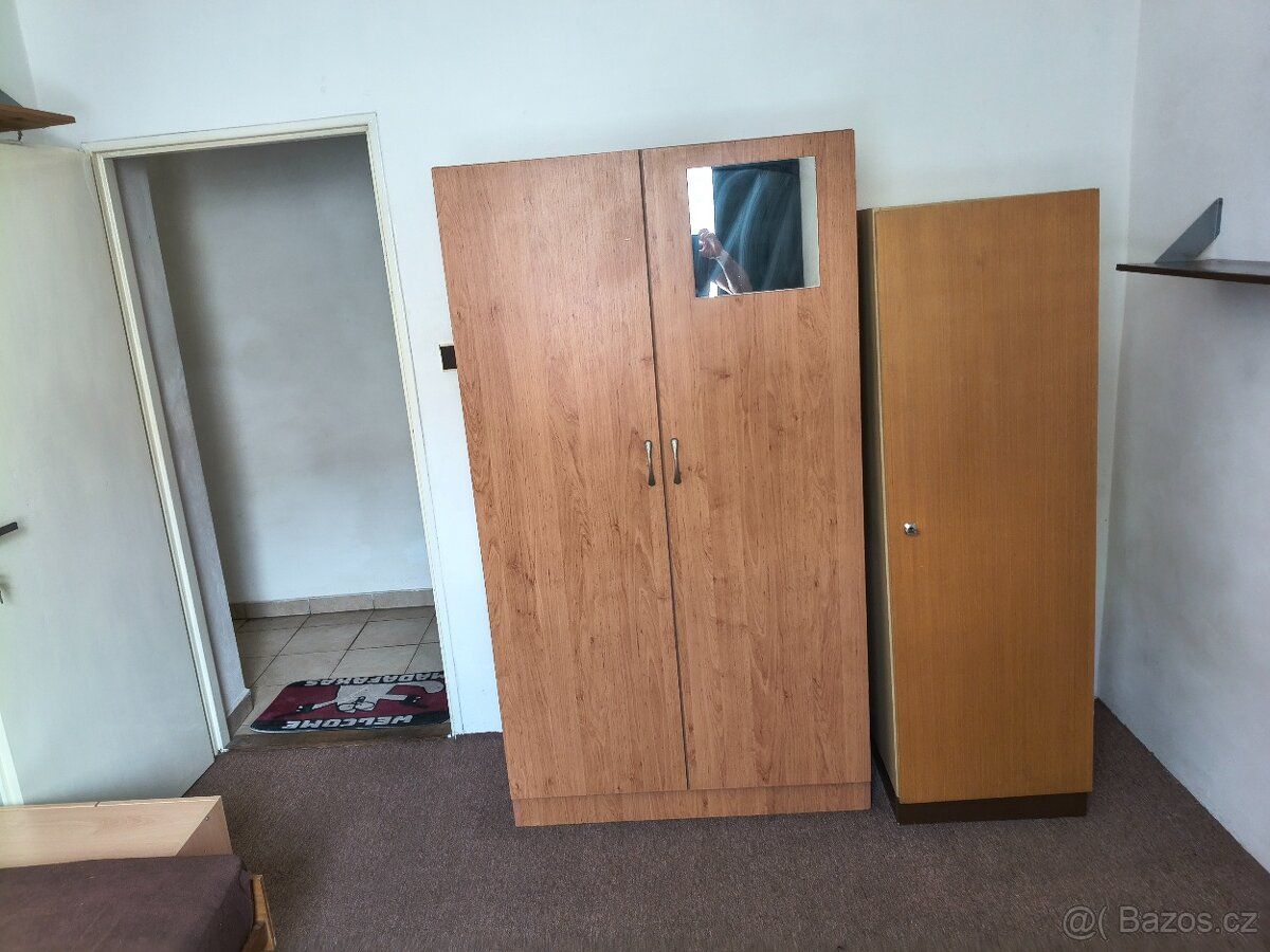 Nabízíme klidné bydleni ve vybaveném samostatném pokoji v Kr