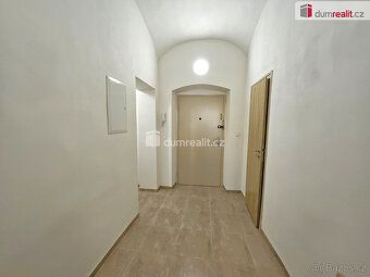 + záloha na vodu a elektřinu, která bude na nájemce, Dumreal