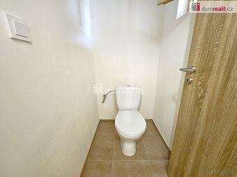 + záloha na vodu a elektřinu, která bude na nájemce, Dumreal
