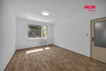 Nabízíme Vám k pronájmu byt o dispozici 2+1 s lodžií ve Skut