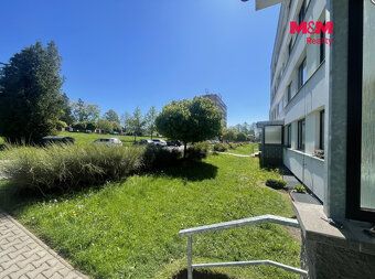 K pronájmu světlý byt 3+kk o užitné ploše 56 m² v klidné čás