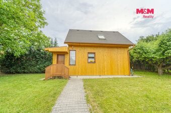 Na prodej prostorné chaty ve Volduchách v klidné části obce.