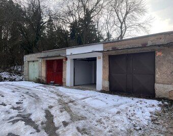 Nabízím k prodeji řadovou garáž č. 6163 o výměře 21 m², kter