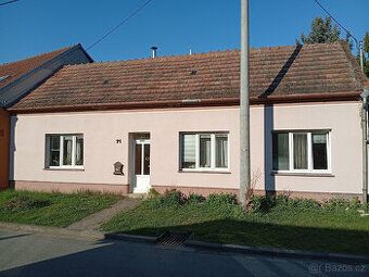 Poszukujemy domu na zakup w powiecie Uherské Hradiště. W