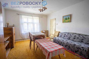 На нового власника чекає просторий односімейний дім площею