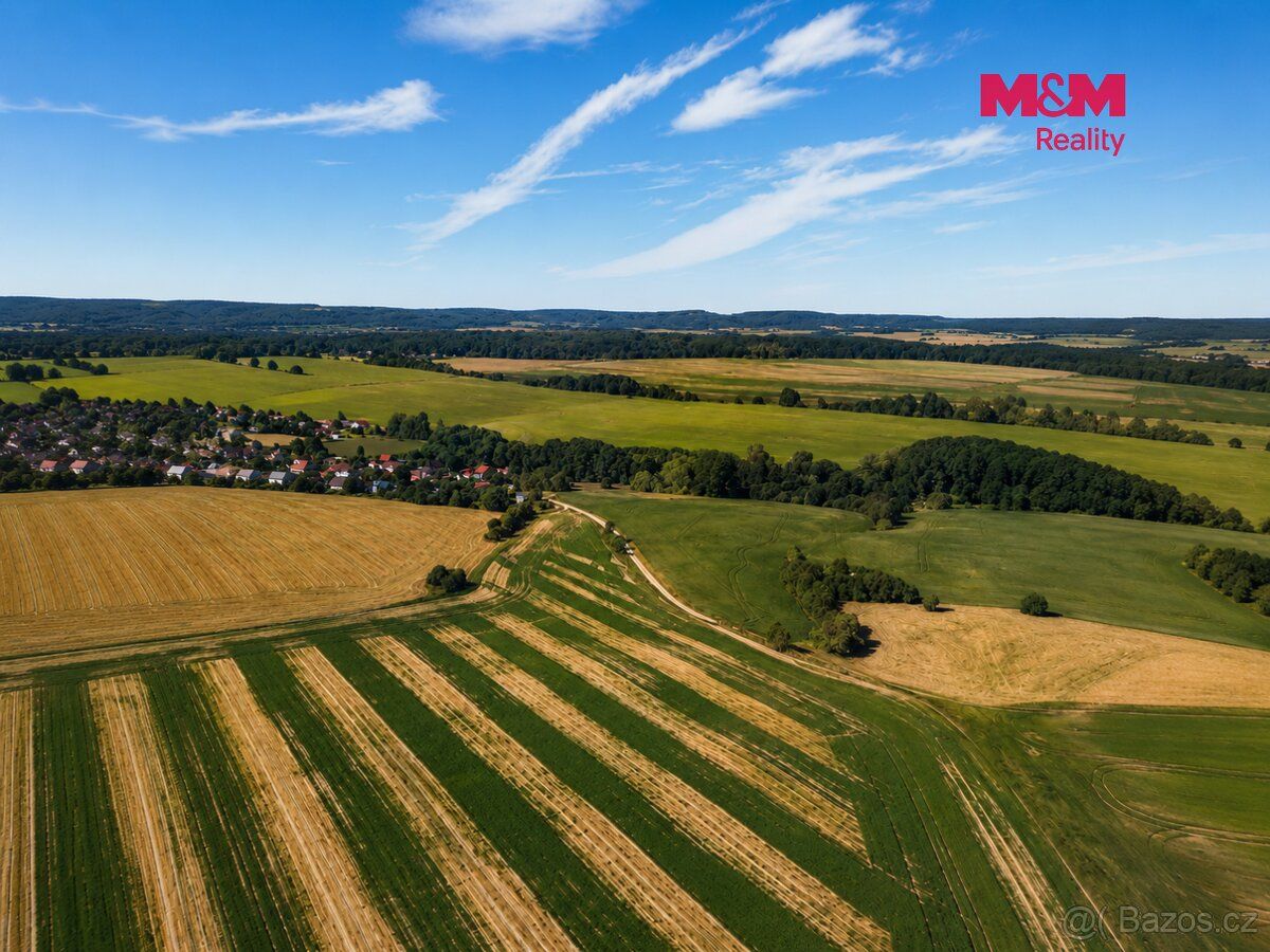 Sprzedam działkę budowlaną 5 712 m² w granicach