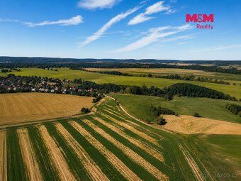 Sprzedam działkę budowlaną 5 712 m² w granicach