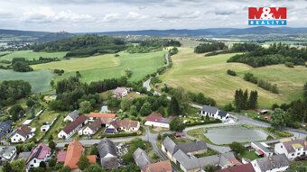 We offer for sale an independent wooden cottage in a quiet