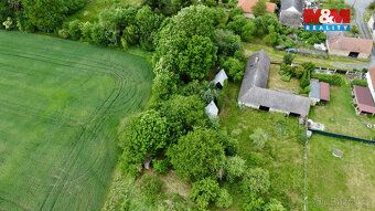 We offer for sale an independent wooden cottage in a quiet