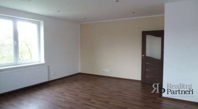 Nabízíme k pronájmu krásný byt o dispozici 4+kk (120 m²) , k
