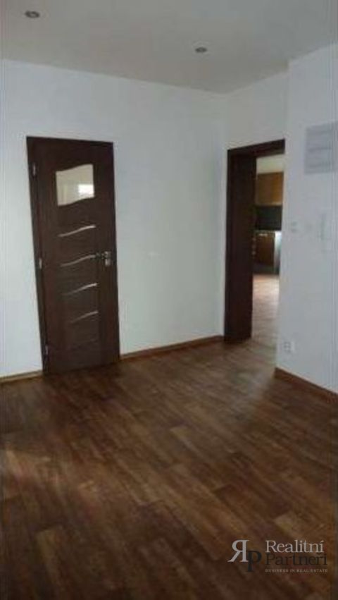 Nabízíme k pronájmu krásný byt o dispozici 4+kk (120 m²) , k
