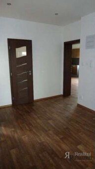 Nabízíme k pronájmu krásný byt o dispozici 4+kk (120 m²) , k