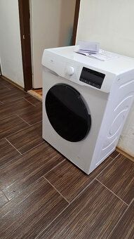 Nabízím k pronájmu částečně zařízený pokoj o velikosti 19m² 