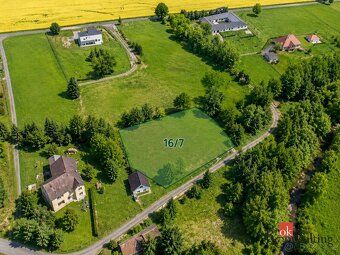 Prodej prostorného pozemku 3023 m2 v obci LukováNabízíme k p