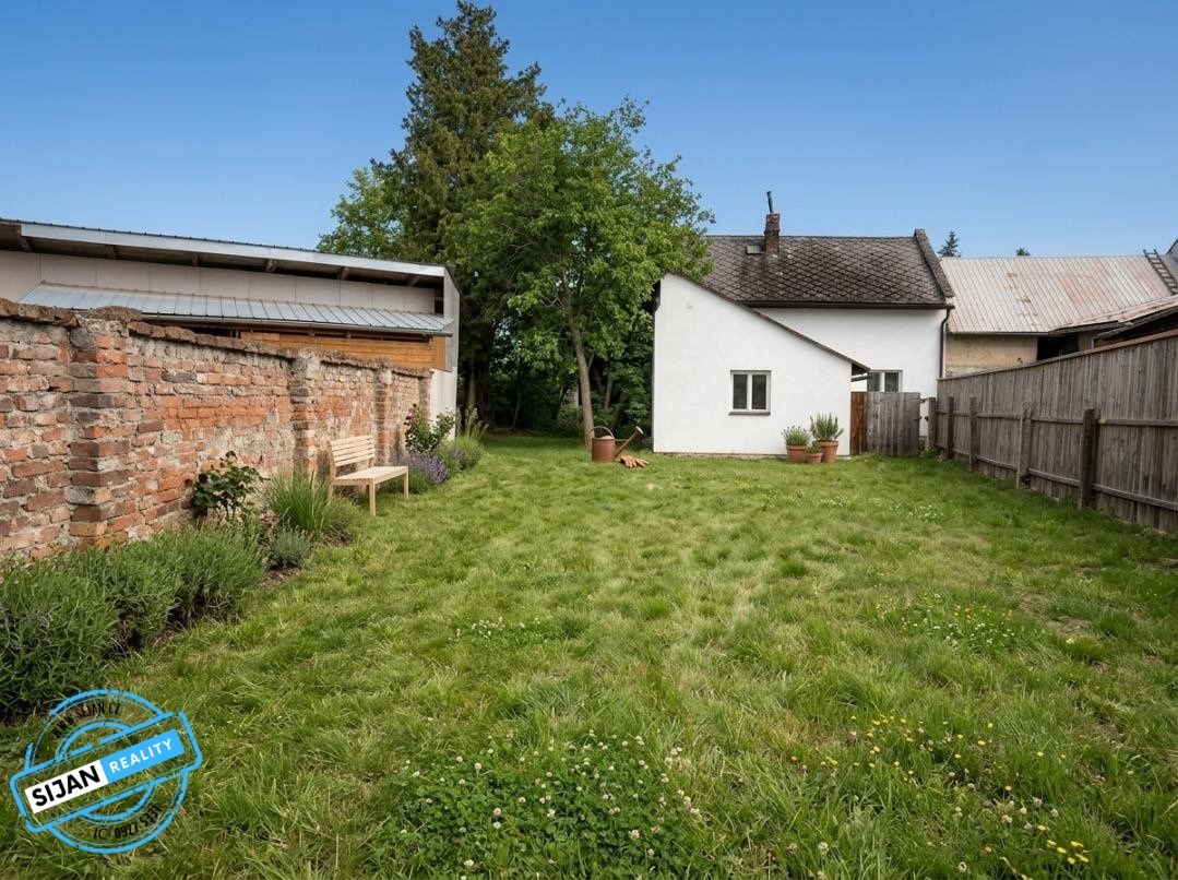 Nabízíme k prodeji rodinný dům určený k demolici v příjemném