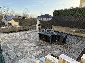 Nabízím k prodeji byt 1+kk s vlastním vchodem o ploše 32 m²,