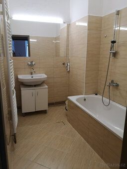 Pronájem prostorného bytu 2+1 (66m2) po rekonstrukci s balko