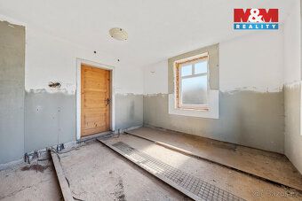 Nabízíme Vám prodej rodinného domu s pozemky o celkové rozlo