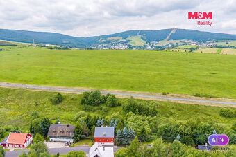 Oferujemy na sprzedaż dobrze prosperującą chatę górską w atrakcyjnej części miasta Chomutov