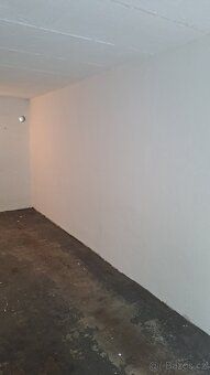 Pronajmu řadovou garáž v Kostelci nad Orlicí, ulice Čermákov
