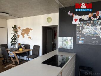 Nabízíme Vám ke koupi moderní byt 3+kk s prostornou lodžií, 