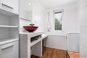 Moderní byt 2+kk, 56 m² po kompletní rekonstrukci, Úněšov Pl