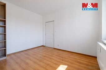 Nabízíme k prodeji světlý byt 2+1 o ploše 46 m² s prostorným