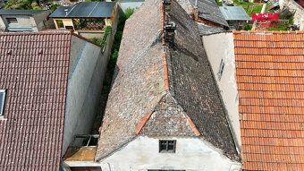 Oferujemy na sprzedaż szeregowy dom przy ulicy Lounskiej