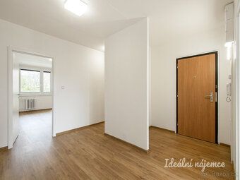 Nabízíme krásný slunný byt po kompletní rekonstrukci. Tento 